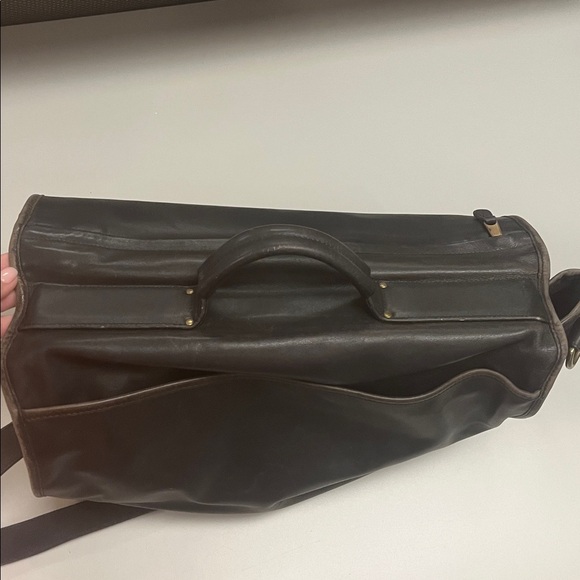 Coach Black Leather Briefcase w/ strap - vintage vibes brass metal /  preowned - Picture 3 of 14